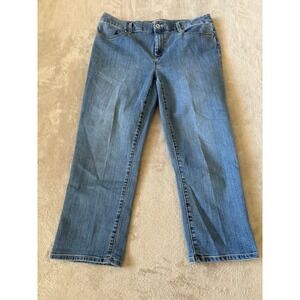 Chico's Size 6 (0.5/) Capri Jeans Denim Cropped Light Wash‎ Comfort Fit